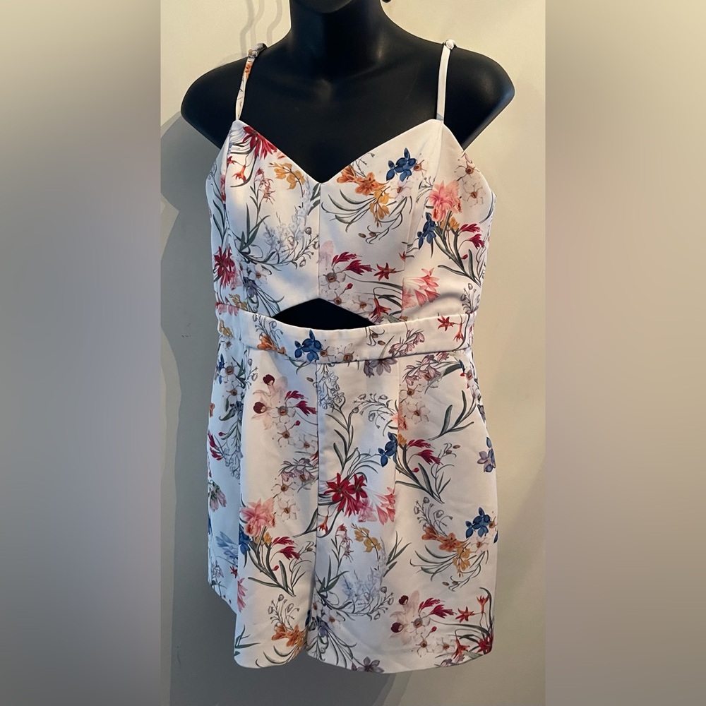 Forever New Elegant White & Multi Coloured Floral Romper Size 8